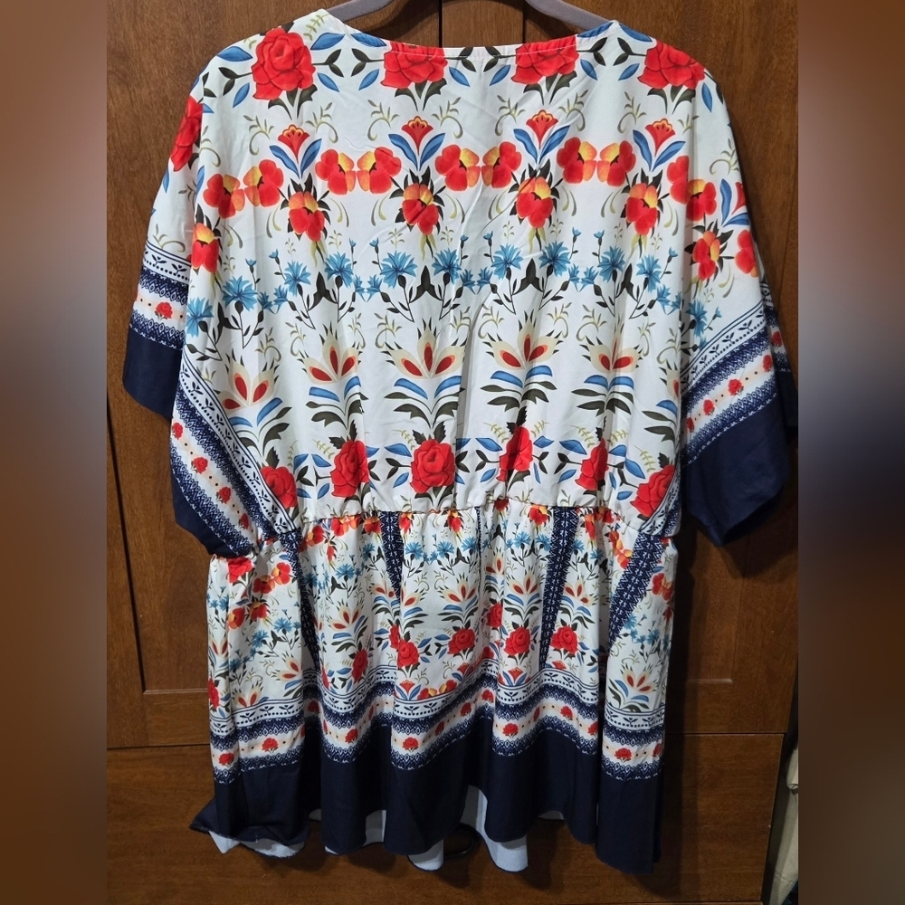 SHEIN Floral V-Neck Blouse in Red and Blue - Picture 2 of 3